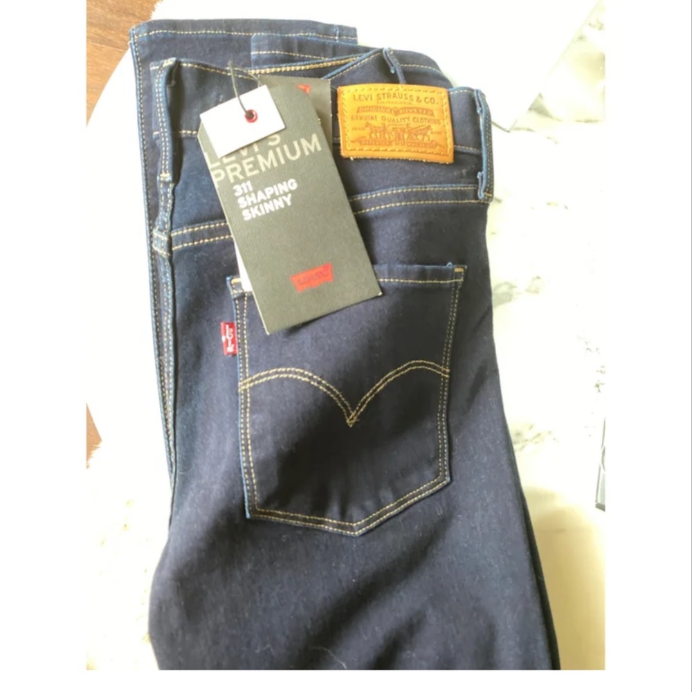 Jeans - Picture 7 of 9